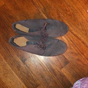 Toms shoes size 7